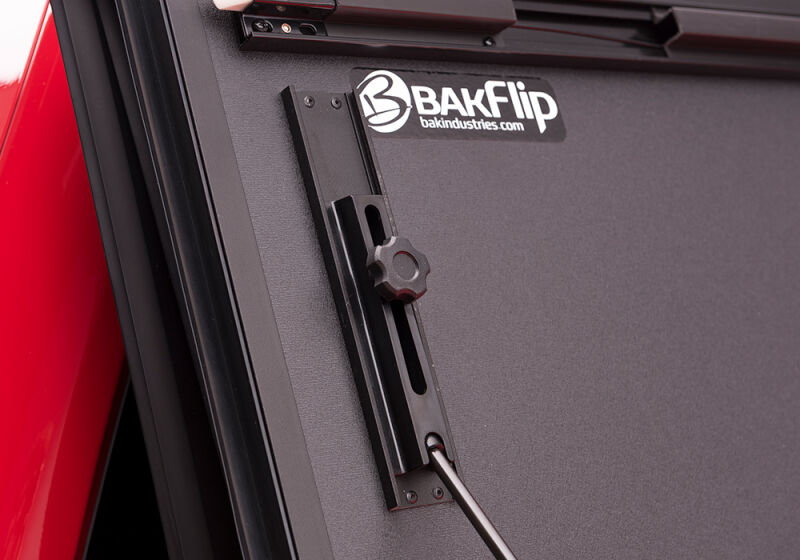 BAKFLIP MX4 - HARD TRI FOLD