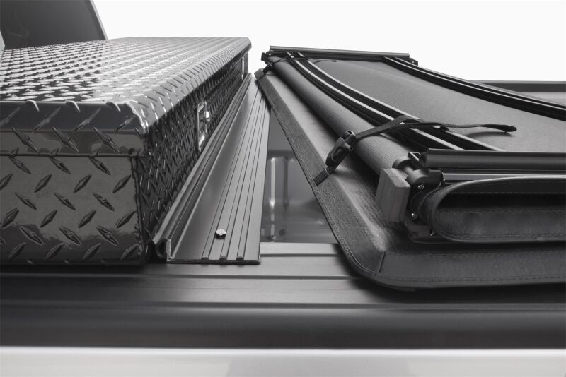 EXTANG SOLID FOLD 2.0 TOOLBOX - HARD TRI FOLD